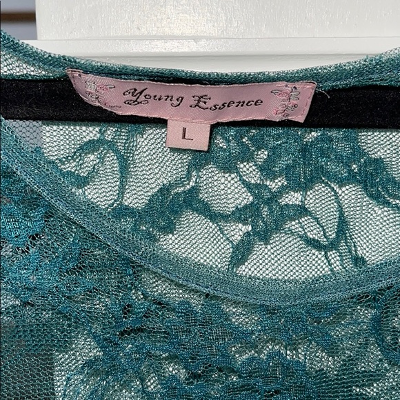 Sheer Floral Shirt - Picture 3 of 3